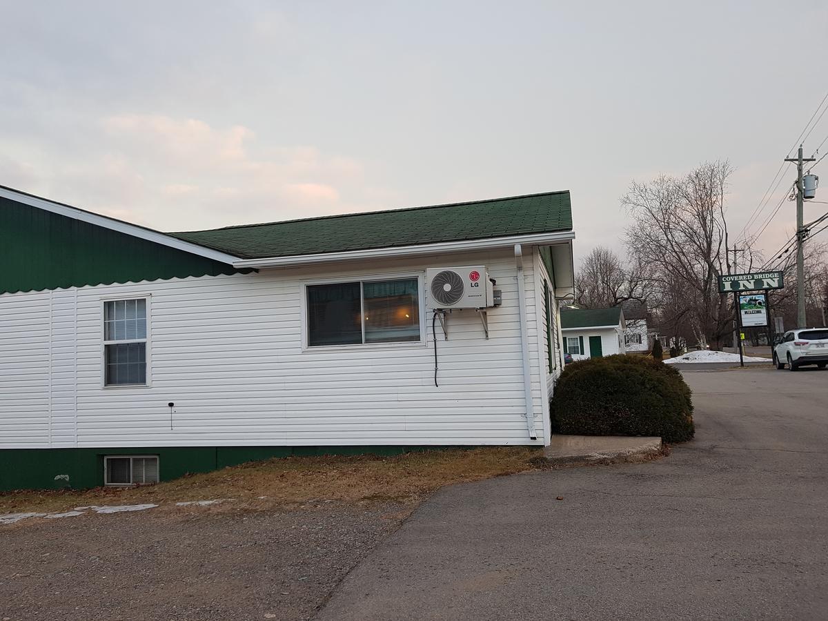 Covered Bridge Inn & Suites Sussex Exterior photo